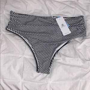 NWT high-waisted cheeky bikini bottoms | cupshe